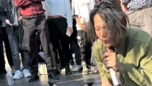 广西乞丐唱歌，歌声中的温情与陪伴最新视频