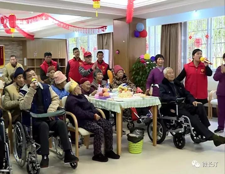 全国大学生乒乓球比赛，爱与陪伴的竞技盛宴