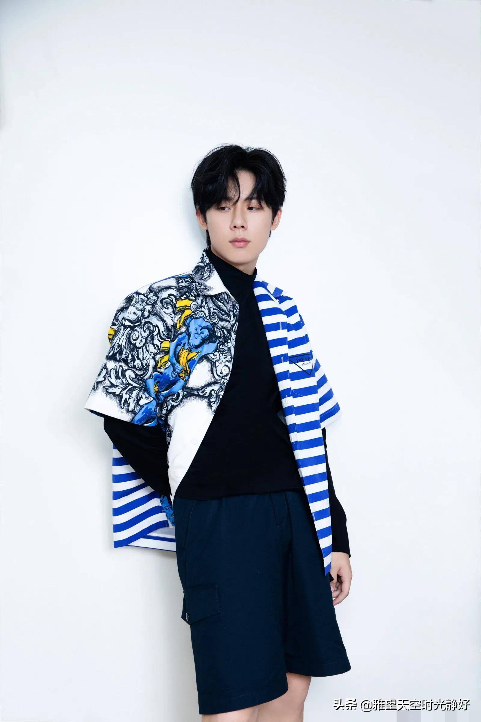 95后男明星引领科技潮流，炫技未来