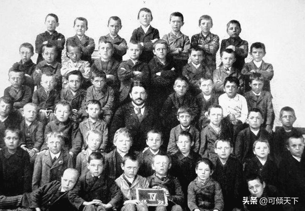 电视背景墙装修样品，自然美景探索之旅的启程点