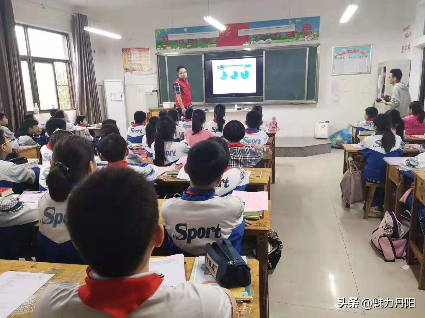 丹阳西门科技招聘工人，打造全新智能工作体验