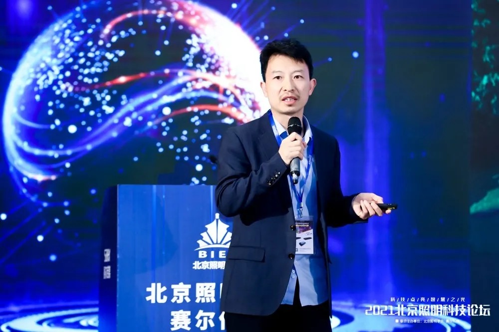 智浩演员，科技之光，展现生活魅力