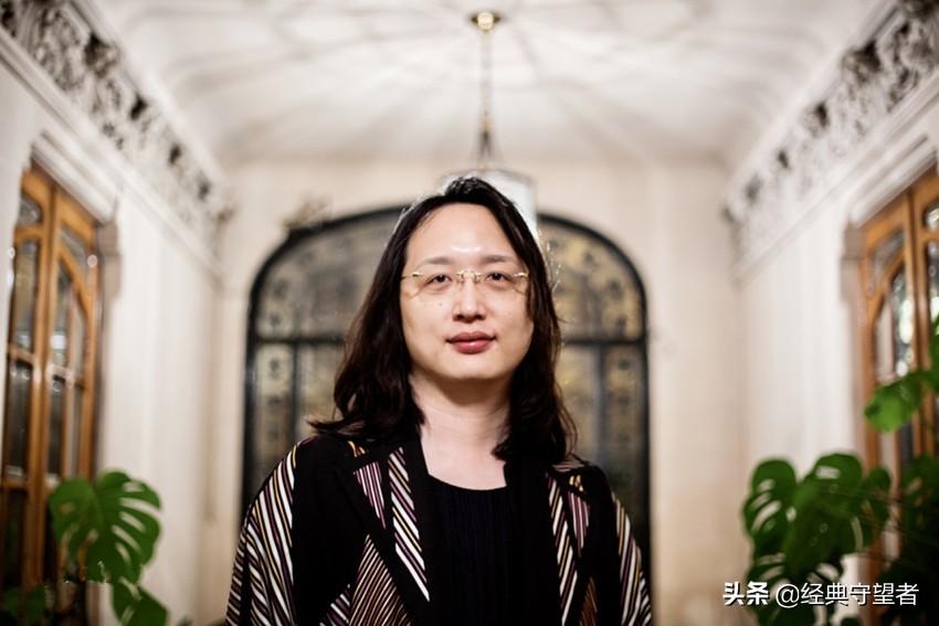 台湾男明星引领科技潮流，最新高科技产品深度体验报告